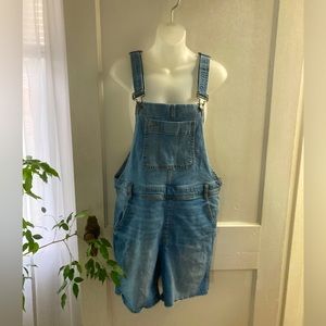 Gap overall shorts. Sz L